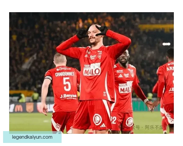 布雷斯特赛季表现稳健，球队状态逐渐回暖，值得关注。