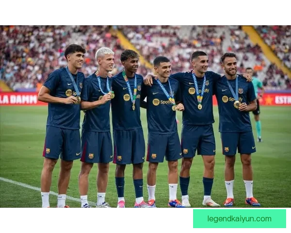 莱万多夫斯基与费兰·托雷斯竞争巴萨锋线主力位置